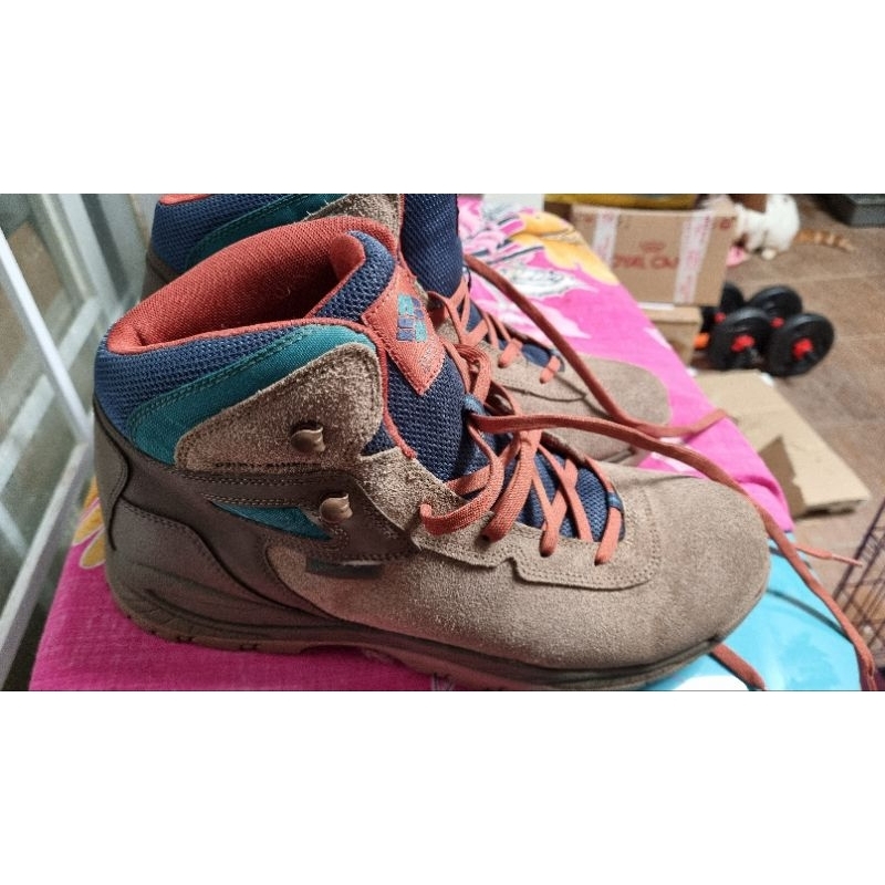 sepatu trekking hiking columbia newton ridge gunung trail run