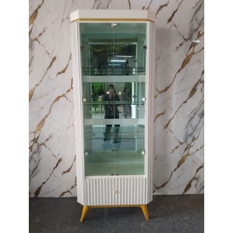 Lemari Kaca Pajangan Kristal New