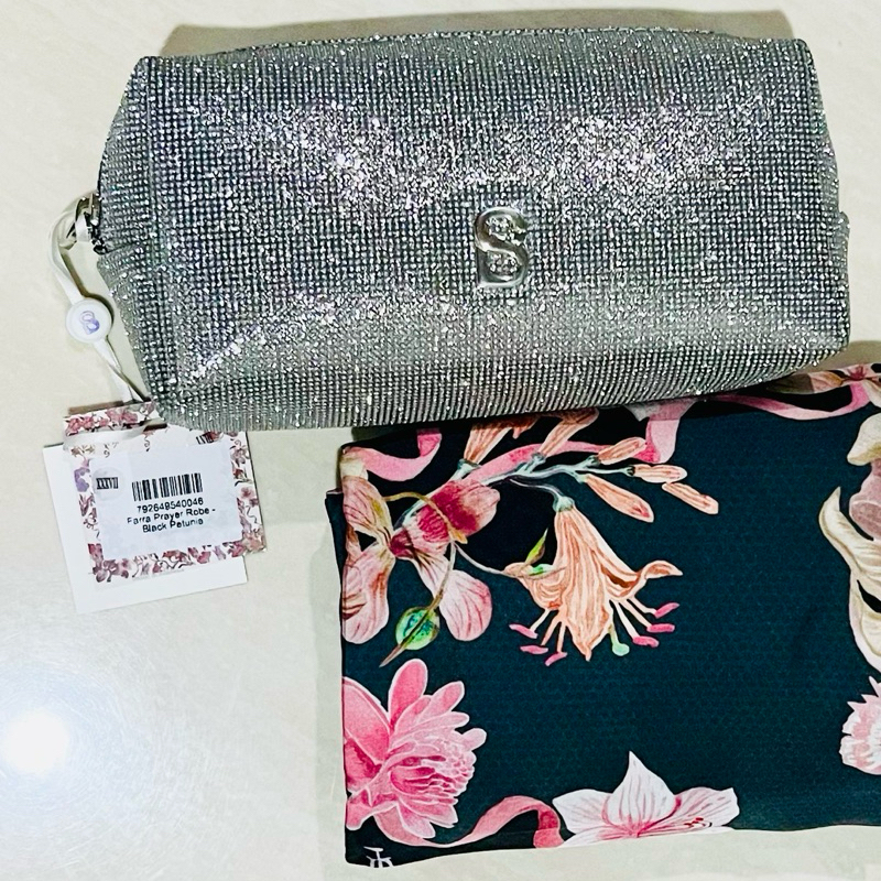 New BUTTONSCARVES Mukena Farra Hampers Prayer Robe Black Petunia The Tapis Square Caviar