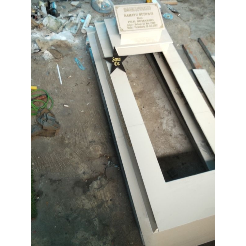 BATU NISAN 60X160 MAKAM 2 TRAP PUTIH/Makam Kijing/Makam Batu Nisan Packing Kayu