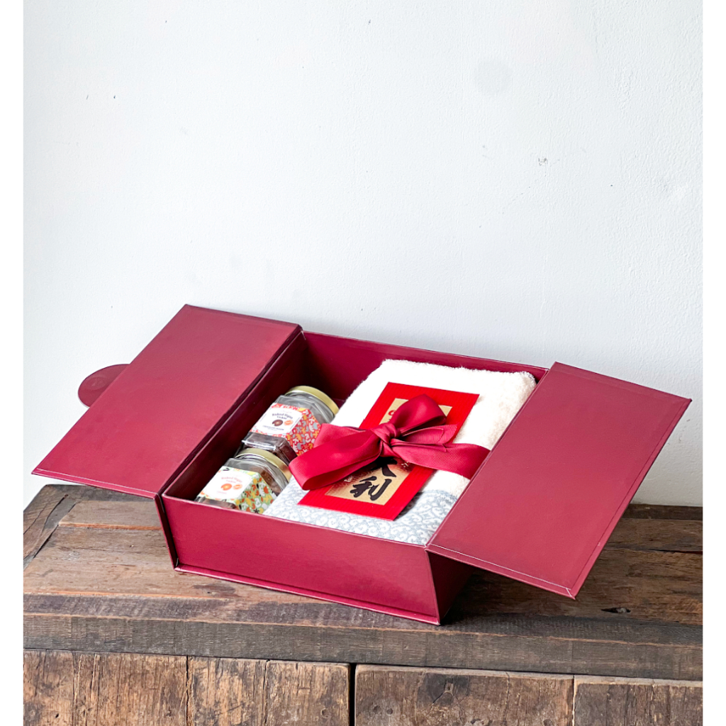 

Longevity Chinese New Year Hampers by Casa Grata Hampers Imlek / Parcel Imlek, Gluten FREE, Vegan, Natural, Baked