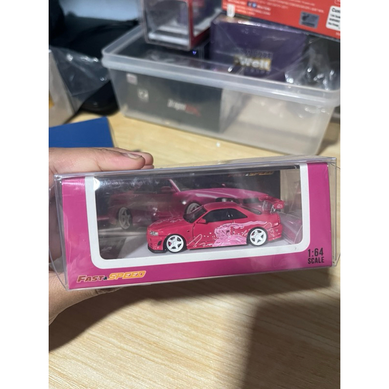 Fast Speed 64 Nissan Skyline GTR R34 Z-Tune FNS Suki Pink Figure