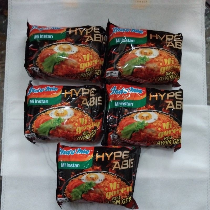 

Mi Instan Mi Goreng Rasa Ayam Geprek《1 paket = 5 pcs》