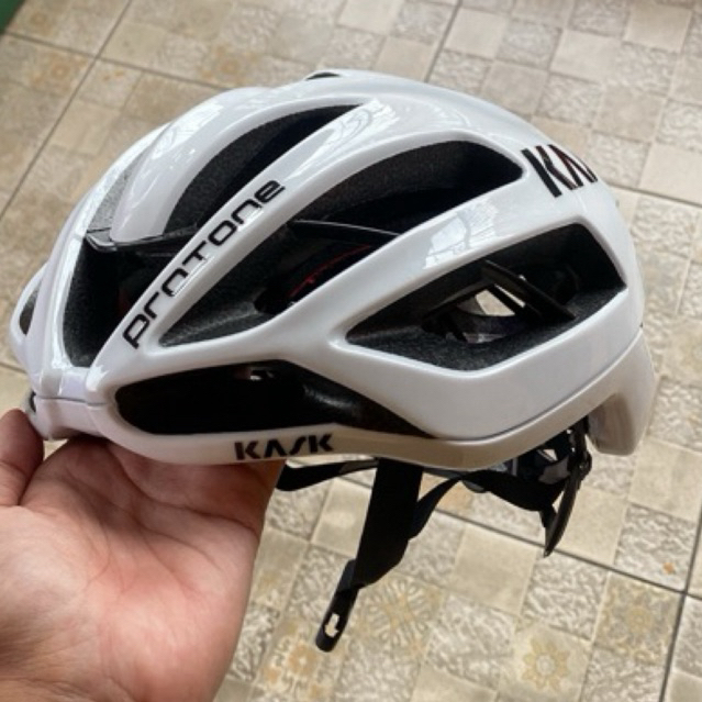 Helm Sepeda Kask Protone ACM size M Putih