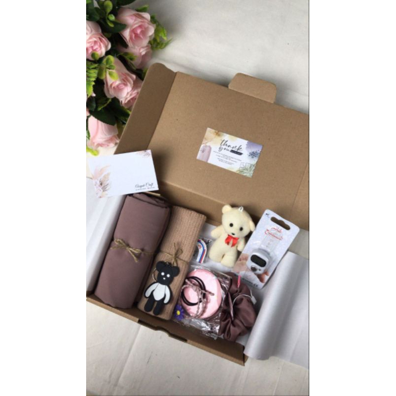 

GiftBox wanita||Hampers hijab||kado special untuk bestie