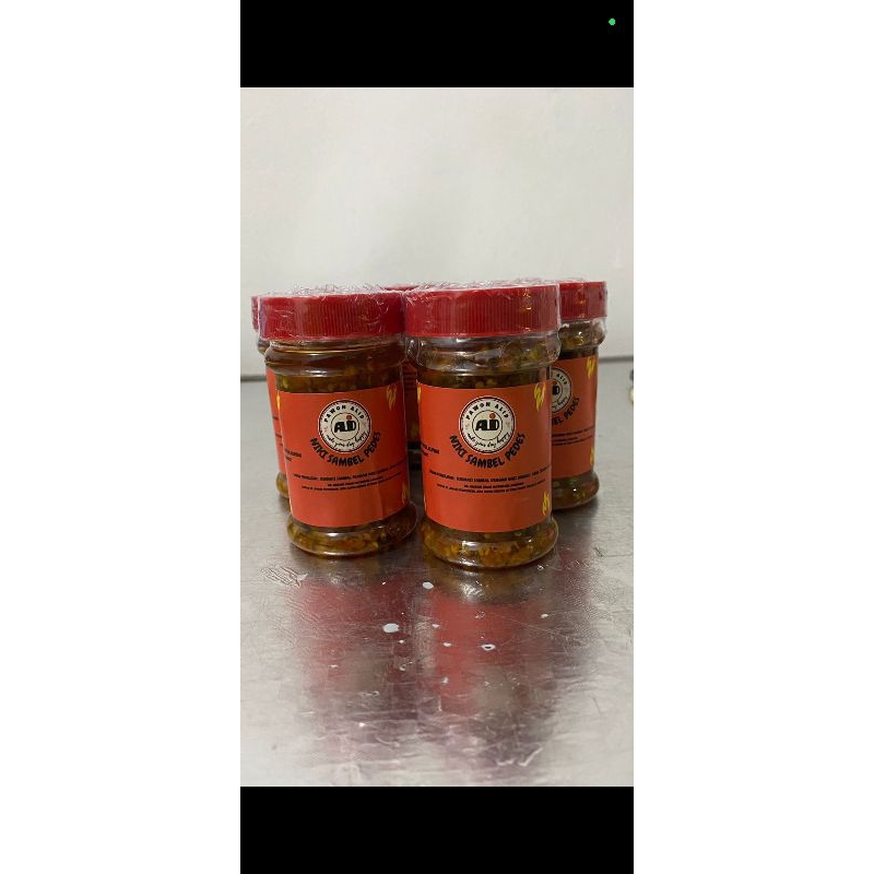 

Sambal teri dari 100% lombok asli dan teri