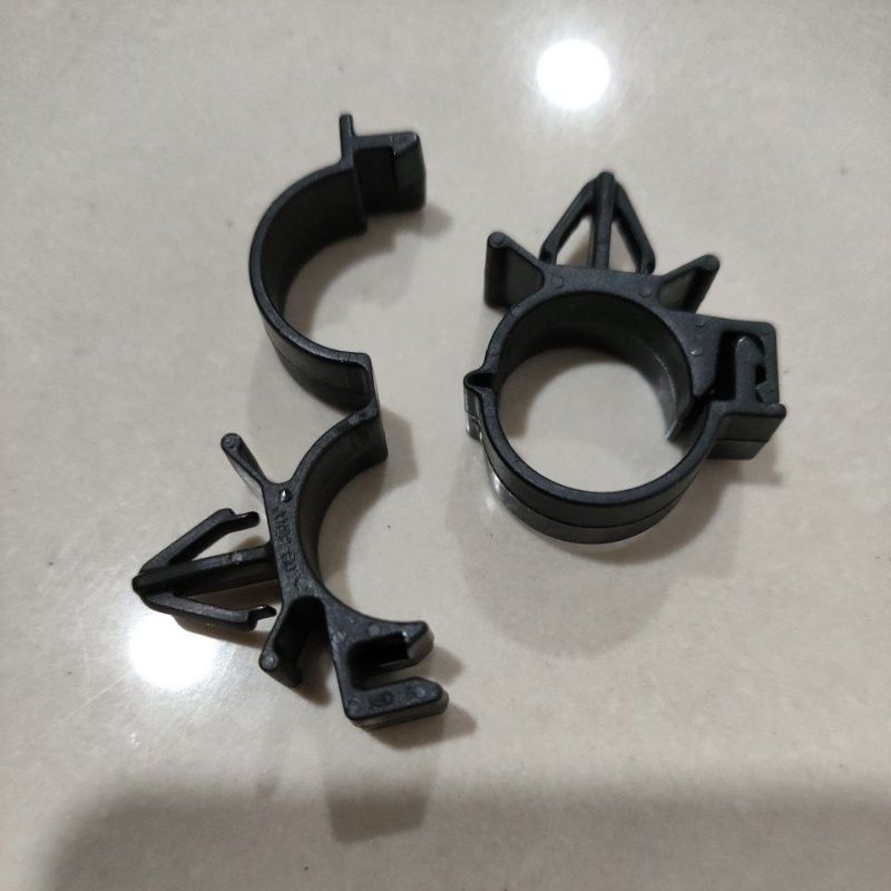 Pengikat klem clip kabel body selang pipa mobil universal