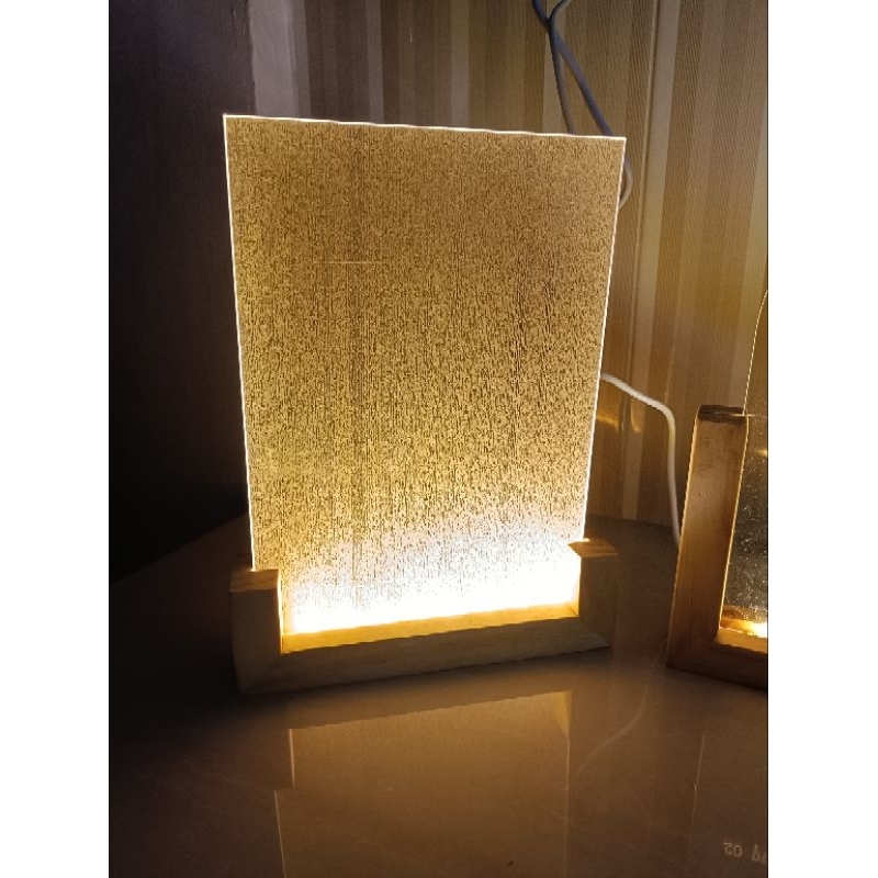 Stand Led Akrilik / Stand Kayu LED / Standing Akrilik / Dudukan Kayu LED Akrilik bentuk Kotak