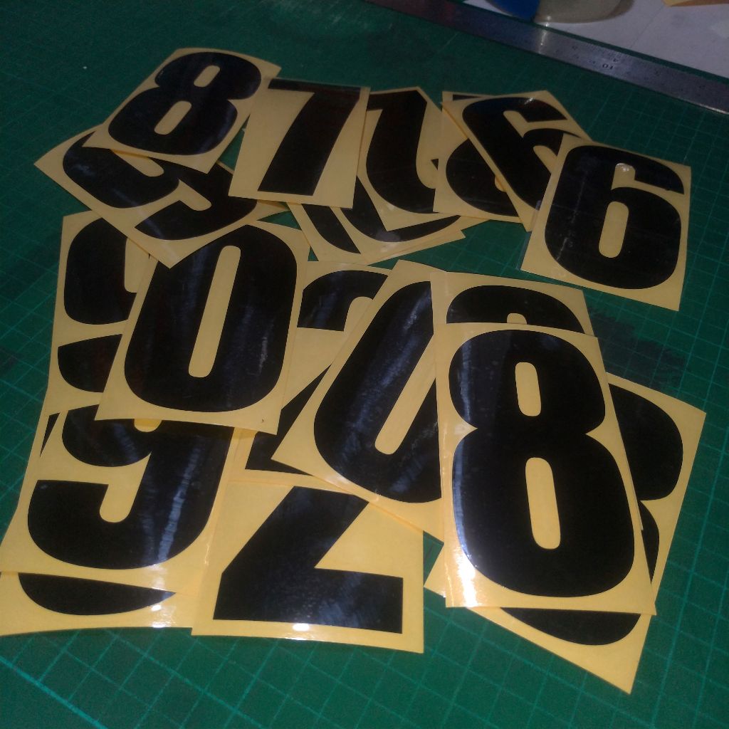 

STIKER ANGKA / HURUF UKURAN TINGGI 5 CM BAHAN REVLEKTIVE