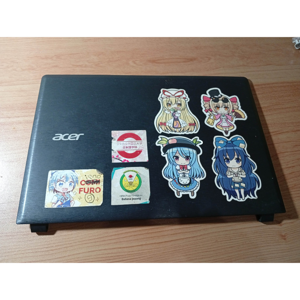 Frame LCD Laptop Acer Z1401