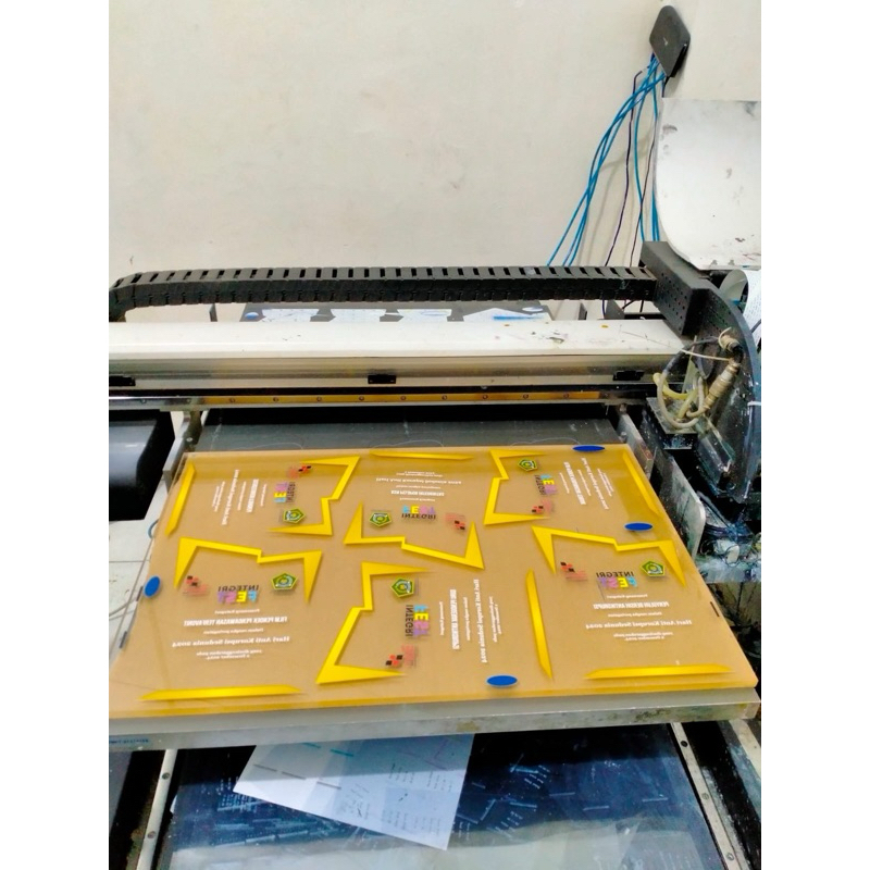 

Custom Cetak Print UV Flatbed akrilik