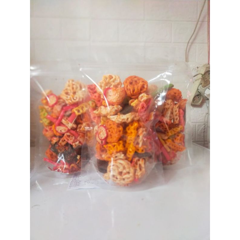 

Seblak Mix Camilan kemasan 50gram (PCS)