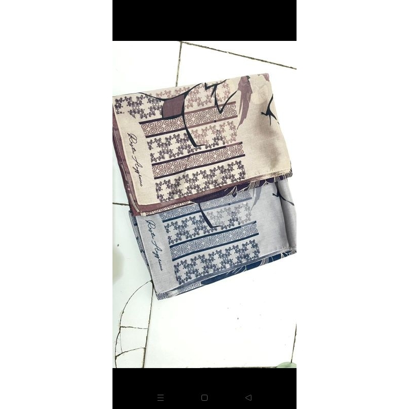 PRELOVED Hijab Segiempat by Restu Anggraini, Shireen Sungkar by Social Scraft
