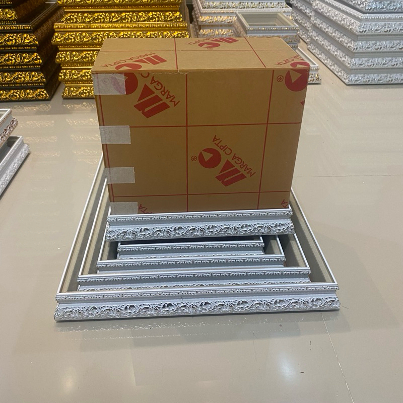 

Kotak Hantaran Pernikahan T4cm Hantaran Fiber Frame Plus Tutup Akrilik Harga Satuan
