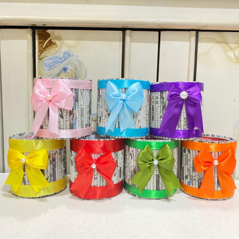 

Prakarya tempat pensil dari kertas koran