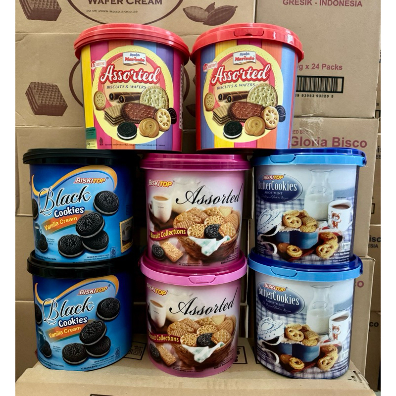 

(Biskitop) butter cookies, assorted, black cookies timba /marindo assorted timba 1 karton isi 6