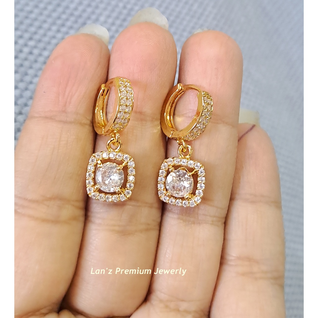 Anting Berlian Medan KOTAK Clip Kristal Mewah Titanium Emas 22K