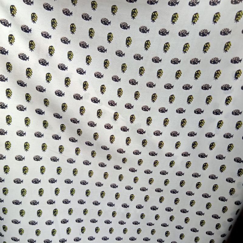 Kain - Kain Zara Crepe Motif Buah Impor - Kain Nasiji Crepe - Kain Meteran Yt | Harga Per Setengah M