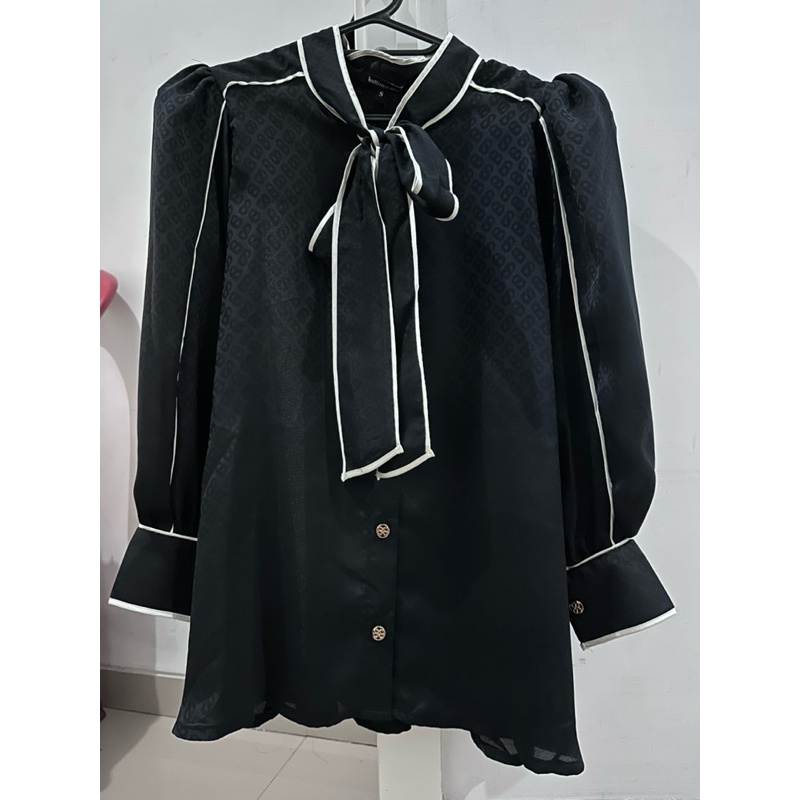 monogram buttonscarves satin binding shirt + admin 8%