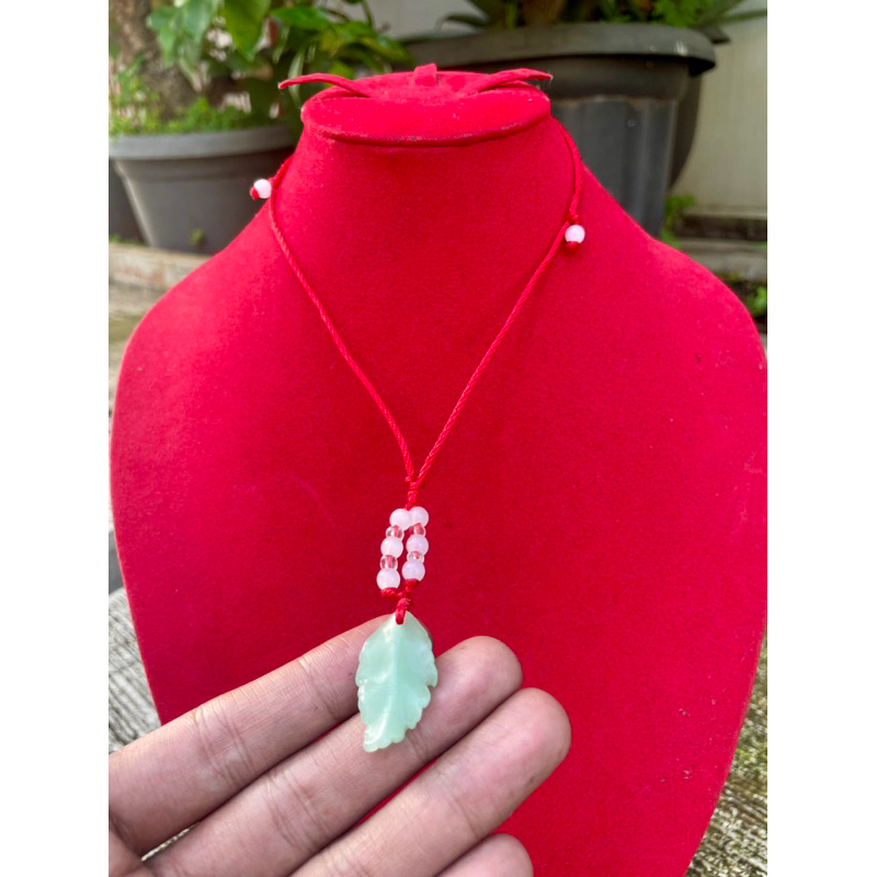 Kalung Tali Liontin Giok Daun Asli Batu