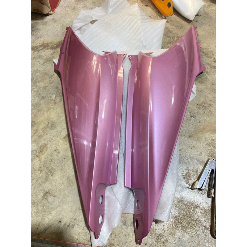 83600-KVY-960PPM 83500-KVY-960PPM Cover Body Samping Kiri Kanan Honda Beat Karbu ori Original Pink