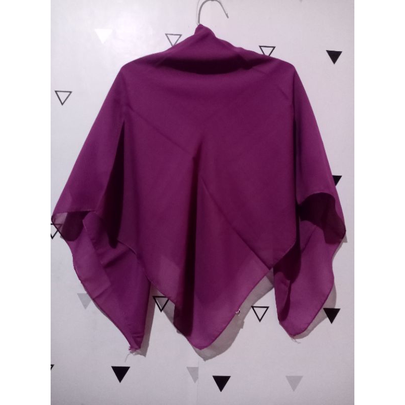 SEGIEMPAT BELLA SQUARE UNGU TUA Preloved