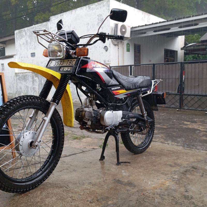 Honda Win 100 - 2004 Plat Z Ciamis surat lengkap