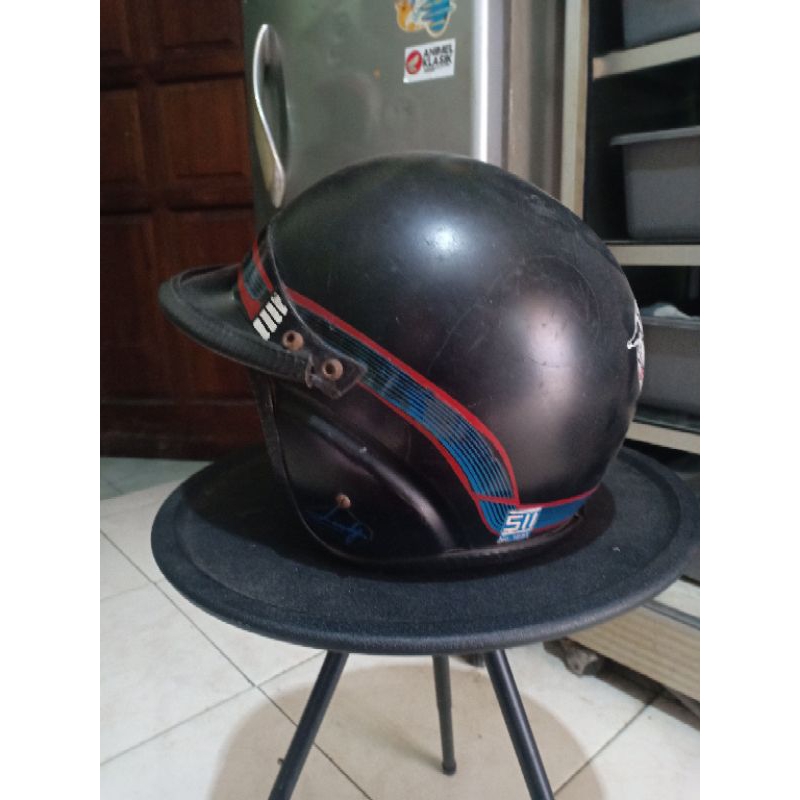 helm loddy jadul lawas classic kiwi chips robot dmi gag vespa