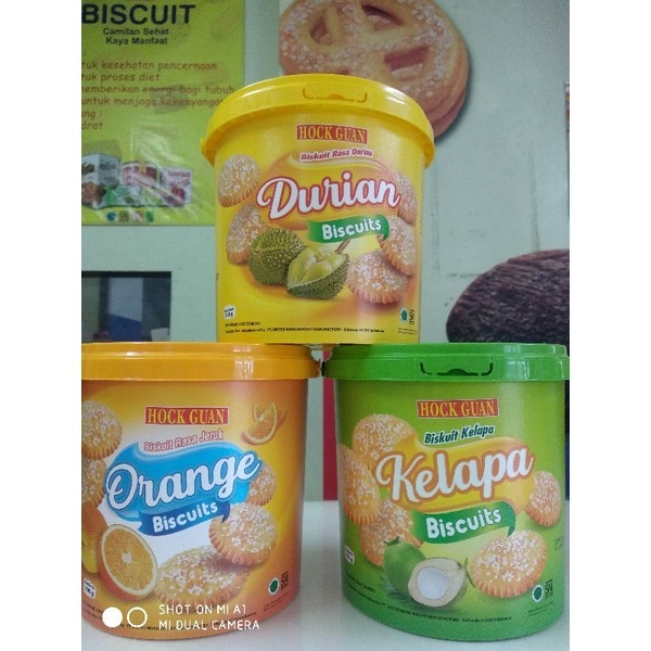 

HOCK GUAN BISCUITS DURIAN/ORANGE/KELAPA 300GR KALENG - A3.SHOPPP