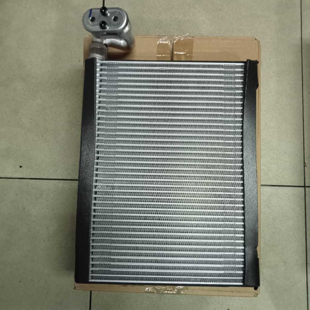 Evaporator AC Mobil Isuzu D'max 2016 - KW