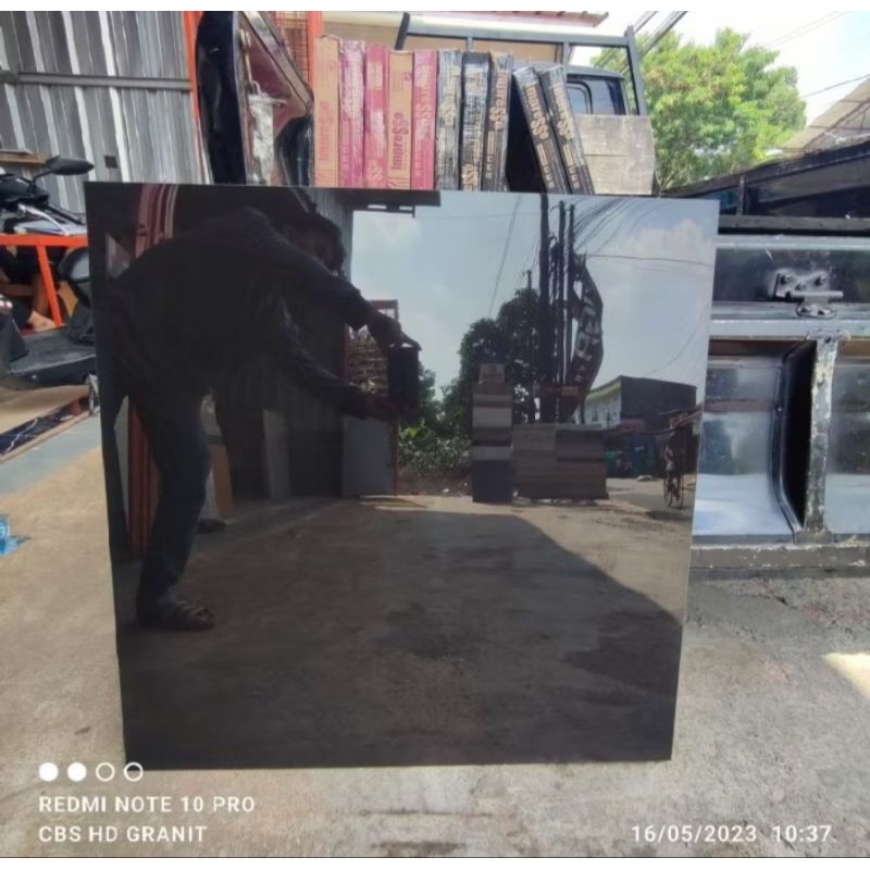 granit hitam polos glosy uk 60x60 IGO