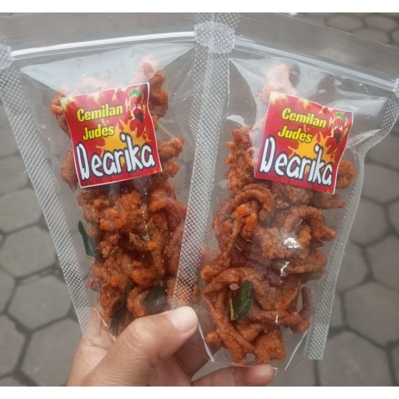 

Kripik Usus / Usus Krispi Pedas / Kripik Usus Pedas Daun Jeruk Kemasan Ekonomis