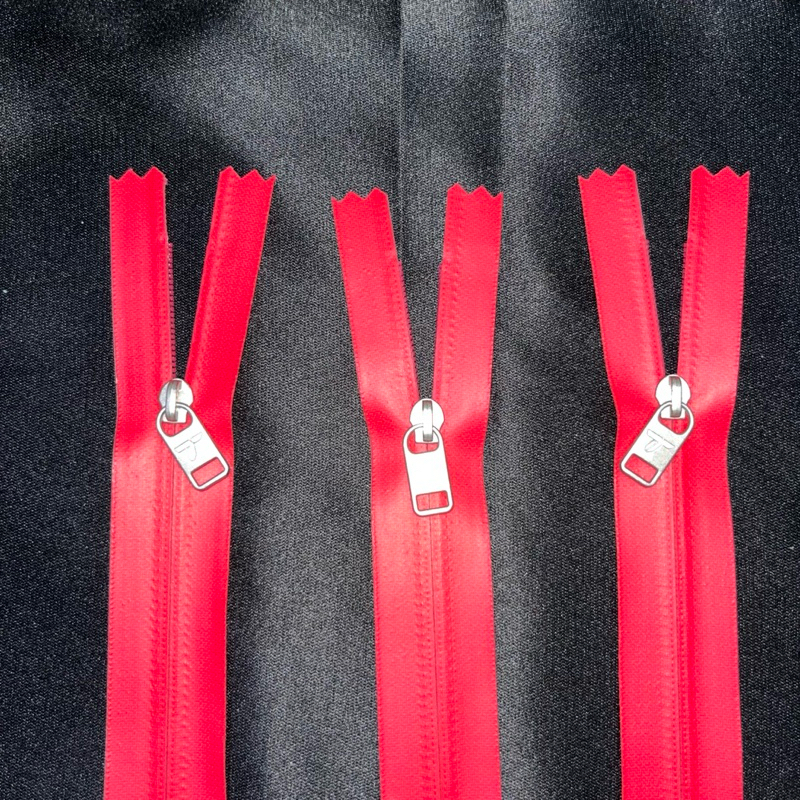Resleting Anti Air / Zipper Waterproof YKK No.3 @harga/pcs. Warna Pink, Panjang (15 & 23 cm). Reslet