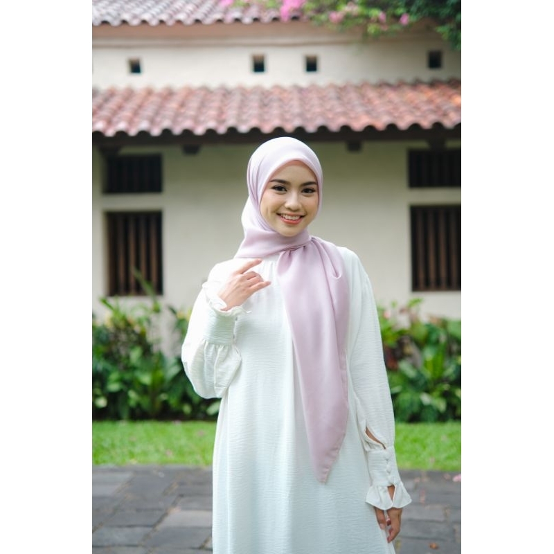 Voila scarf By Haya Hijab ( Hijab Segi empat)