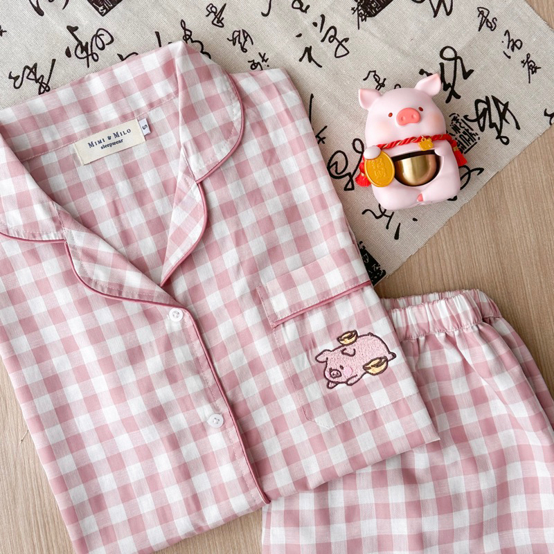Mimi & Milo Fortune Pig Pajamas in Dusty Rose Gingham Cotton
