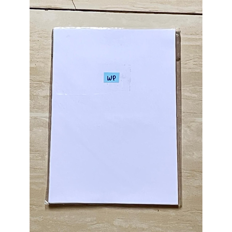 

sticker matte polyposter wp plastik anti air A4/20 lembar
