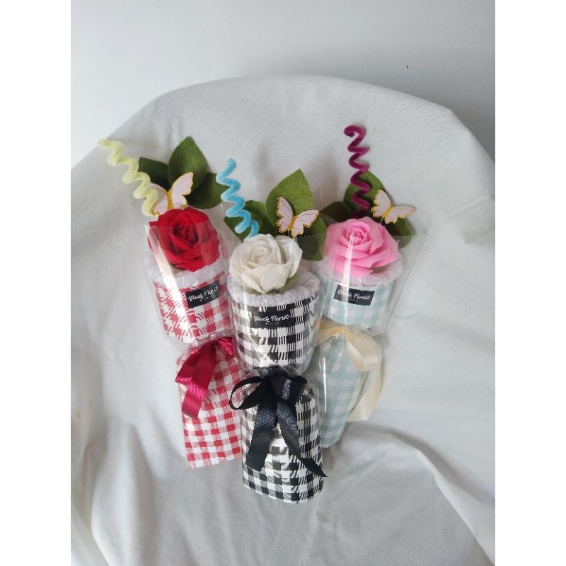 BUKET WISUDA / BUKET KADO WISUDA / BUKET BUNGA / BUKET PERPISAHAN SEKOLAH / BUKET CEWEK / BUKET COWO