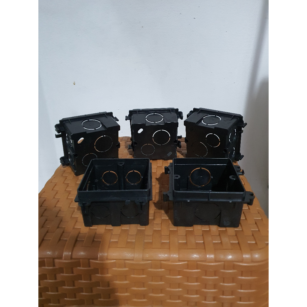 Inbow Dus Nero / Flush Box 86
