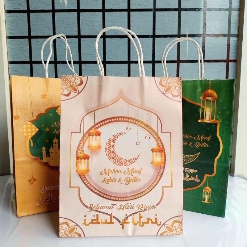 

Paper Bag VIS-1 Motif Lebaran Tanggung ( Pak ) [ Original ]