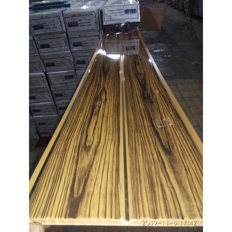 Plafon pvc serat kayu