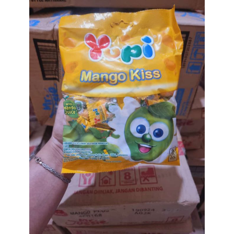 

yupi mango kiss