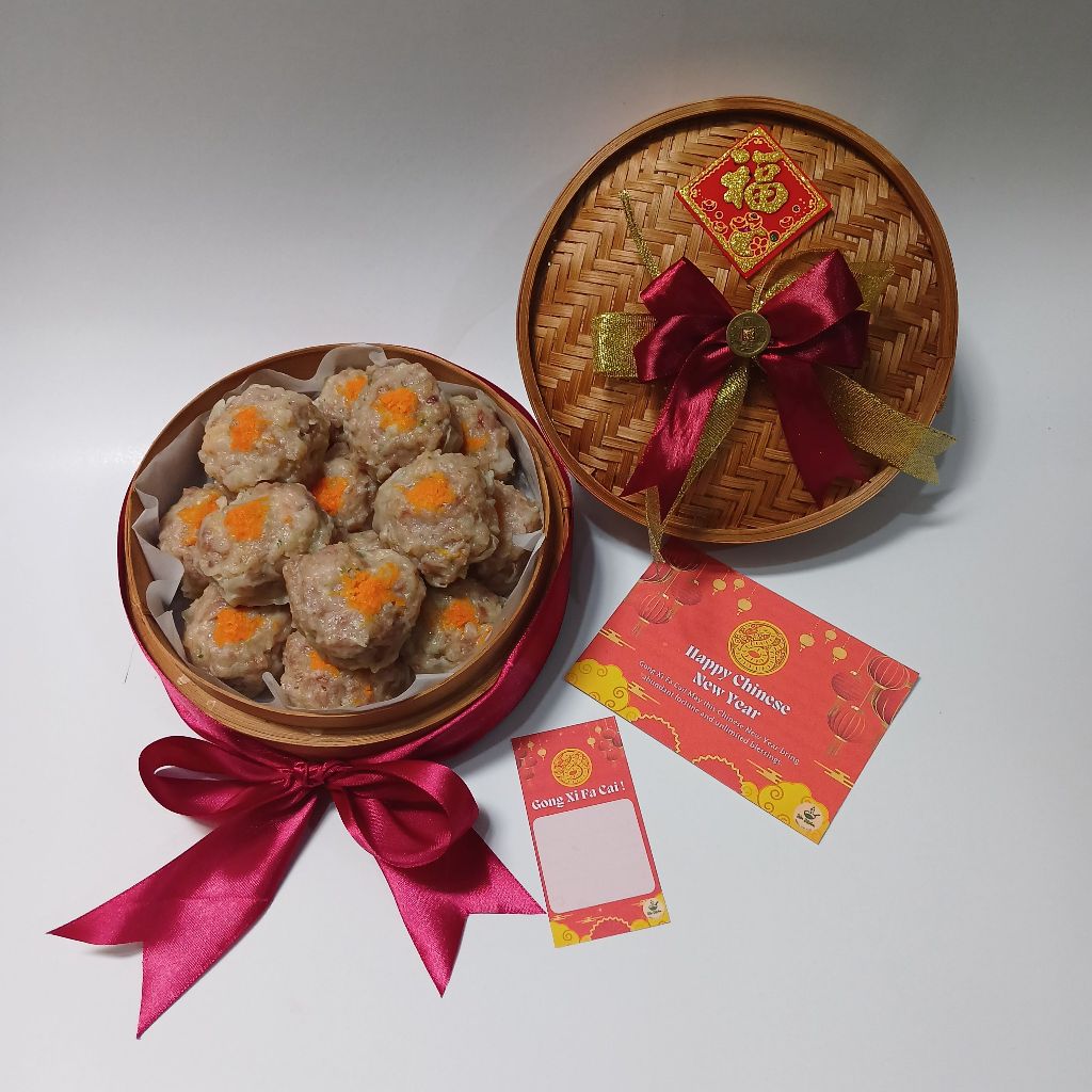 

Hamper Imlek Chinese New Year - Isi Siomay dengan Klakat Klasik + Kartu Ucapan