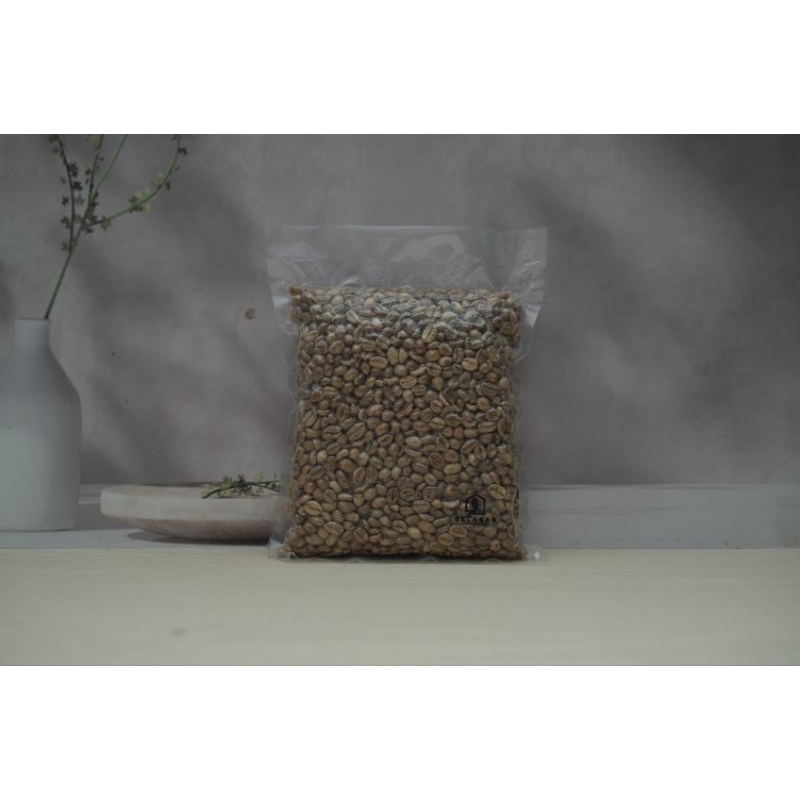 

Green Bean Excelsa Seloondo Natural Process (sortir ringan) 500 GRAM
