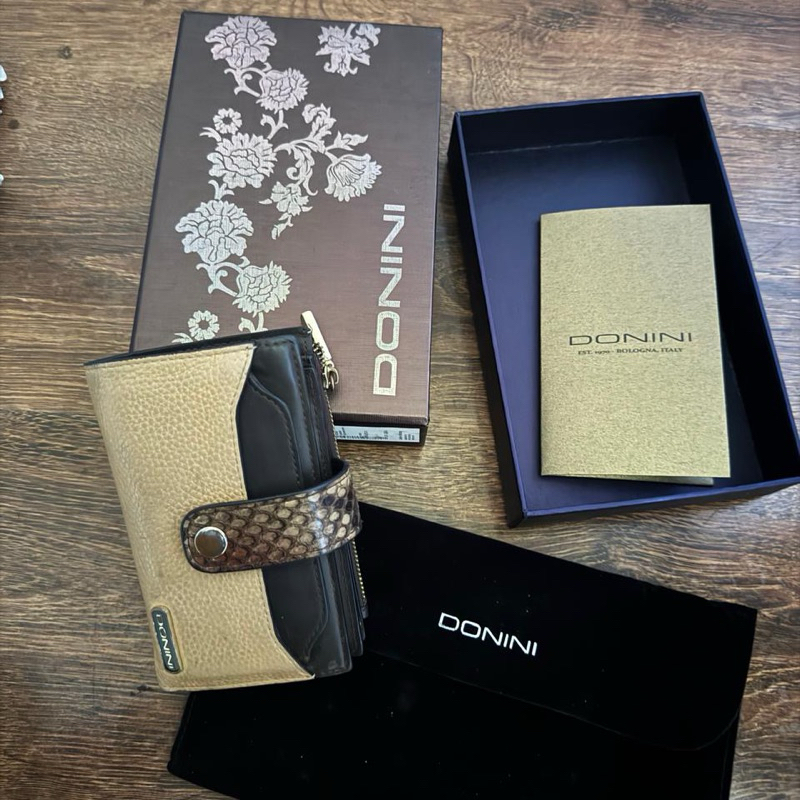 DIJUAL DOMPET DONINI 100% ORIGINAL PRELOVED SECOND MURAH DOMPET WANITA