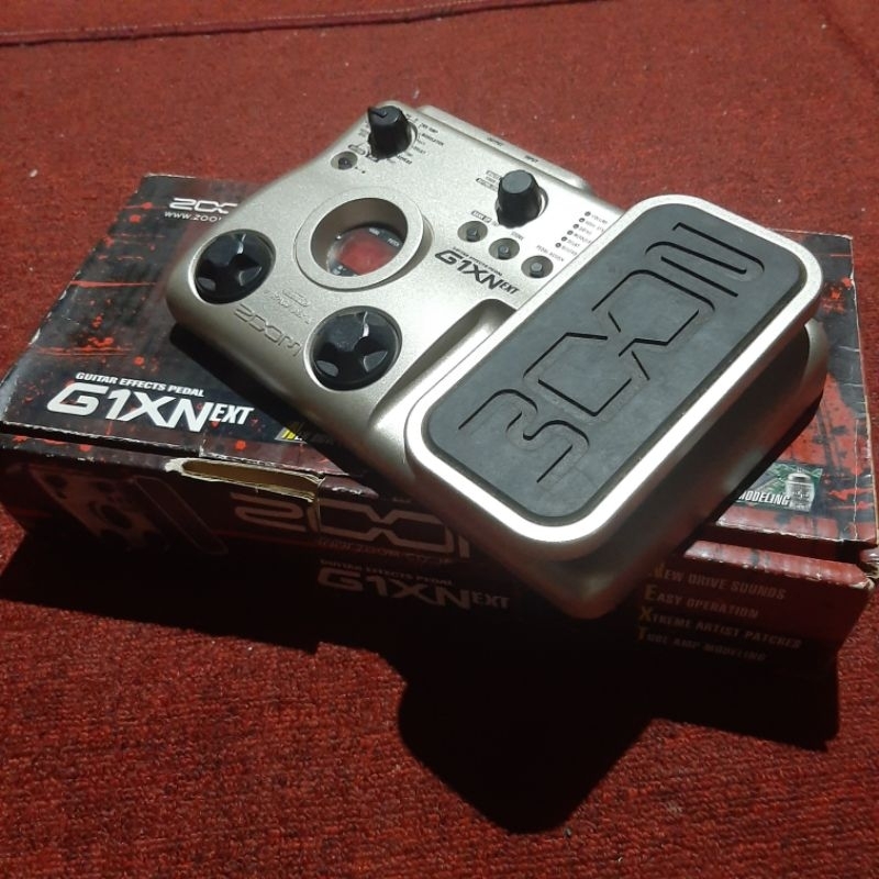 efek gitar zoom G1Xnex, murah