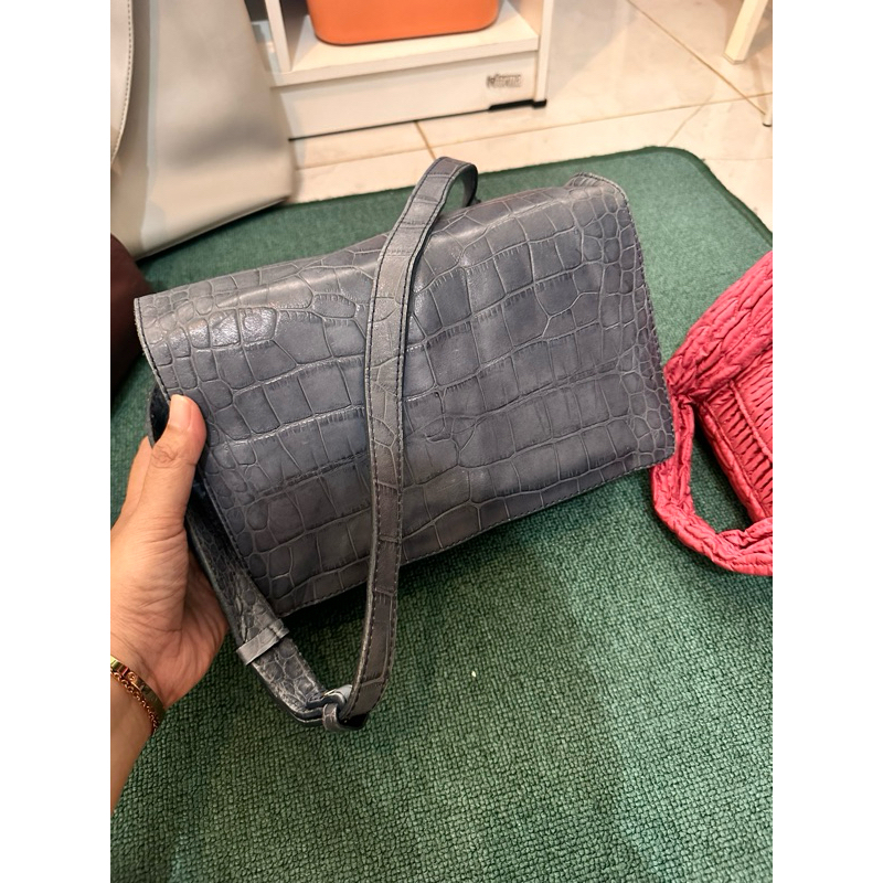 Tas kulit asli sling motif croco warna biru