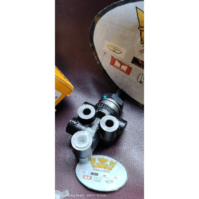 PEMBAGI REM BELAKANG KIJANG SUPER GRAND ROVER JANTAN KAPSUL  1986-2000