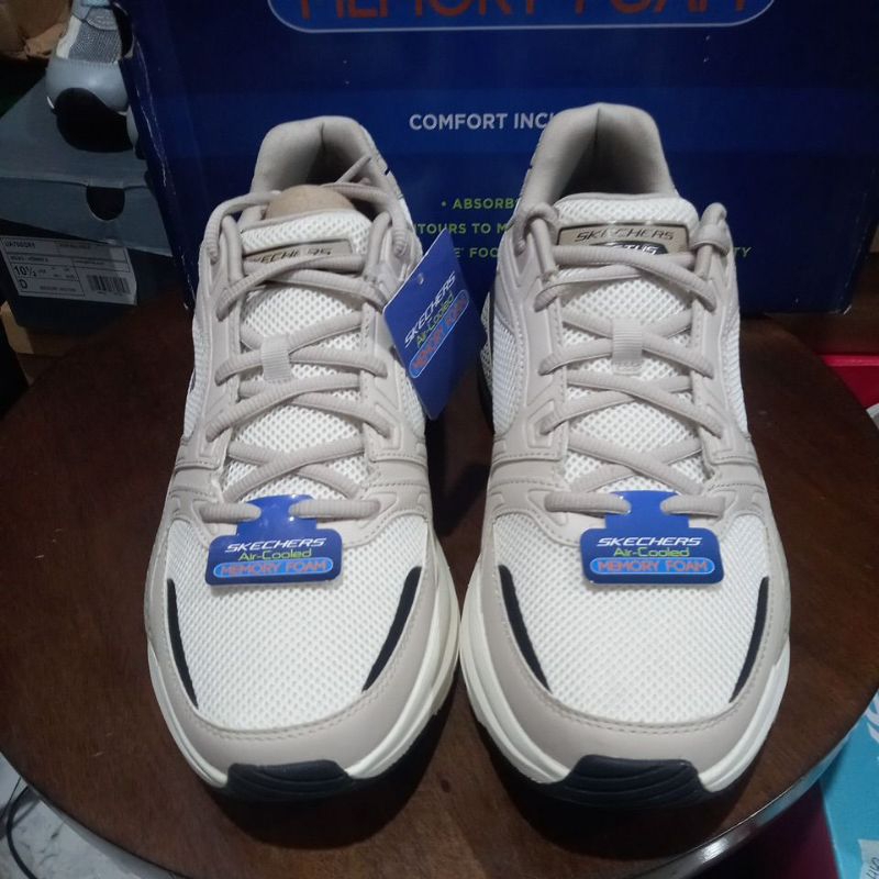 SKECHERS MEMORY FOAM