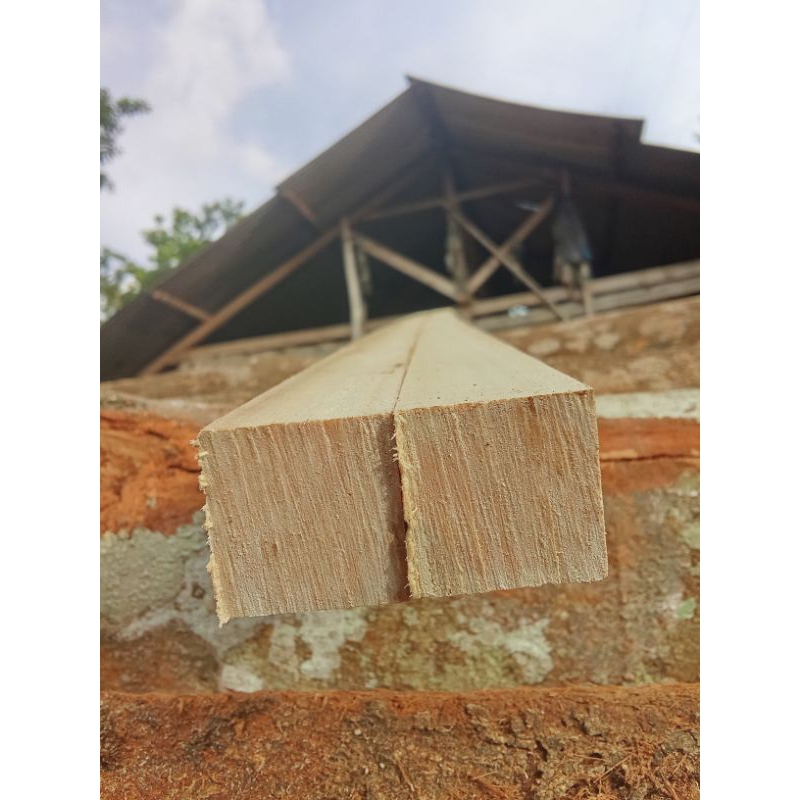 KASO KAYU BALOK KASO KAYU 4X4CM X 250CM KAYU SUDAH DI SERUT HALUS DAN SUDAH HAMPLAS HALUS
