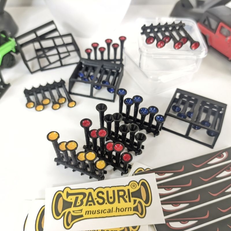 CORTAS CORONG ATAS MINIATUR BUS BASURI SKALA 1:20